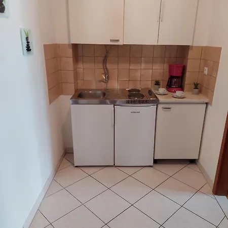 Matic Nikola بيت ضيافة Baška Voda